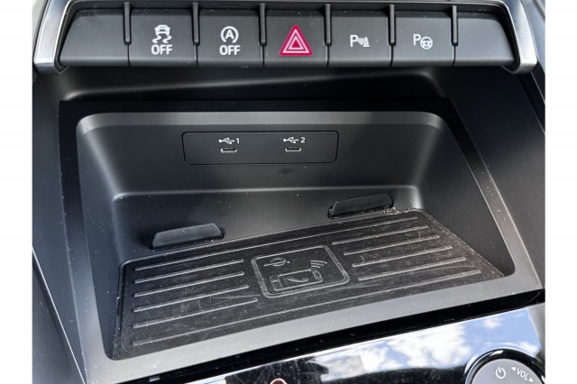 Audi A3 Limousine 35 TFSI 150PK Business edition Automaat | Cruise | B&O Audio | Virtual | €20.900,- Incl. BTW Audi A3 Limousine 35 TFSI 150PK Business edition Automaat | Cruise | B&O Audio | Virtual | €20.900,- Incl. BTW