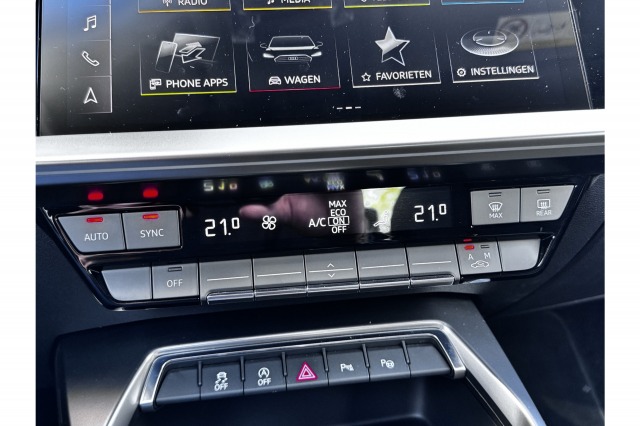 Audi A3 Limousine 35 TFSI 150PK Business edition Automaat | Cruise | B&O Audio | Virtual | €20.900,- Incl. BTW Audi A3 Limousine 35 TFSI 150PK Business edition Automaat | Cruise | B&O Audio | Virtual | €20.900,- Incl. BTW