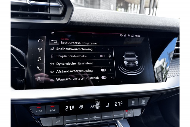Audi A3 Limousine 35 TFSI 150PK Business edition Automaat | Cruise | B&O Audio | Virtual | €20.900,- Incl. BTW Audi A3 Limousine 35 TFSI 150PK Business edition Automaat | Cruise | B&O Audio | Virtual | €20.900,- Incl. BTW