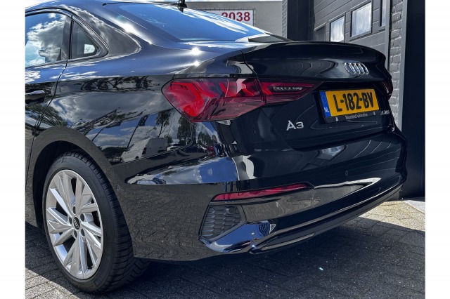 Audi A3 Limousine 35 TFSI 150PK Business edition Automaat | Cruise | B&O Audio | Virtual | €20.900,- Incl. BTW Audi A3 Limousine 35 TFSI 150PK Business edition Automaat | Cruise | B&O Audio | Virtual | €20.900,- Incl. BTW