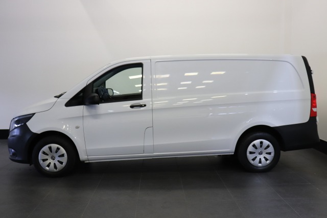 Mercedes-Benz Vito 110 CDI Lang EURO 6 - Airco - Cruise - PDC - Trekhaak - € 17.900,- Excl.