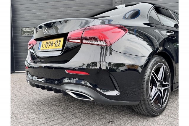Mercedes-Benz A-Klasse 180 Business Solution AMG | Pano | Memory | Burmester | €25.900,- incl. BTW Mercedes-Benz A-Klasse 180 Business Solution AMG | Pano | Memory | Burmester | €25.900,- incl. BTW