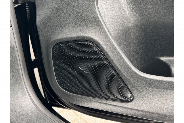 Mercedes-Benz A-Klasse 180 Business Solution AMG | Pano | Memory | Burmester | €25.900,- incl. BTW Mercedes-Benz A-Klasse 180 Business Solution AMG | Pano | Memory | Burmester | €25.900,- incl. BTW