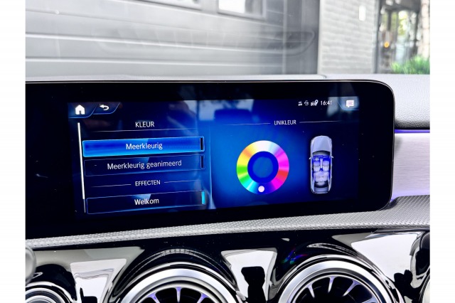 Mercedes-Benz A-Klasse 180 Business Solution AMG | Pano | Memory | Burmester | €25.900,- incl. BTW Mercedes-Benz A-Klasse 180 Business Solution AMG | Pano | Memory | Burmester | €25.900,- incl. BTW
