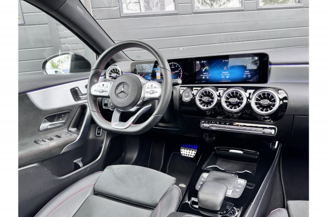 Mercedes-Benz A-Klasse 180 Business Solution AMG | Pano | Memory | Burmester | €25.900,- incl. BTW