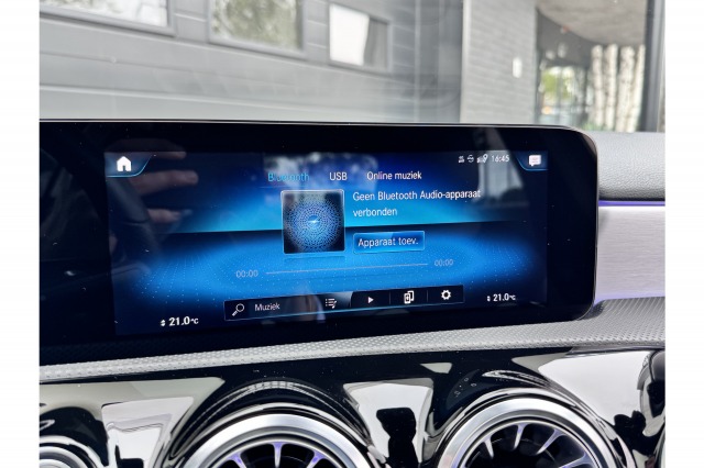 Mercedes-Benz A-Klasse 180 Business Solution AMG | Pano | Memory | Burmester | €25.900,- incl. BTW Mercedes-Benz A-Klasse 180 Business Solution AMG | Pano | Memory | Burmester | €25.900,- incl. BTW