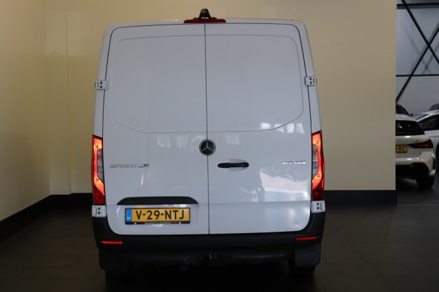 Mercedes-Benz Sprinter 317 CDI L2H1 EURO 6 - Airco - Navi - Cruise - € 22.900,- Excl. Mercedes-Benz Sprinter 317 CDI L2H1 EURO 6 - Airco - Navi - Cruise - € 22.900,- Excl.