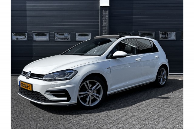 Volkswagen Golf 1.5 TSI 150PK Highline Business R-line Automaat | Pano | Virtual | ACC | Camera | €16.950,- incl. BTW