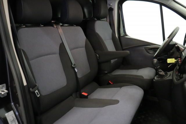 Opel Vivaro 1.6 CDTI 125PK EURO 6 - Airco - Navi - Cruise - € 9.450,- Excl.
