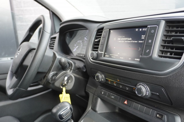 Opel Vivaro 2.0 L2 145PK EURO 6 - Airco - Navi - Cruise - €17.900,- Excl.