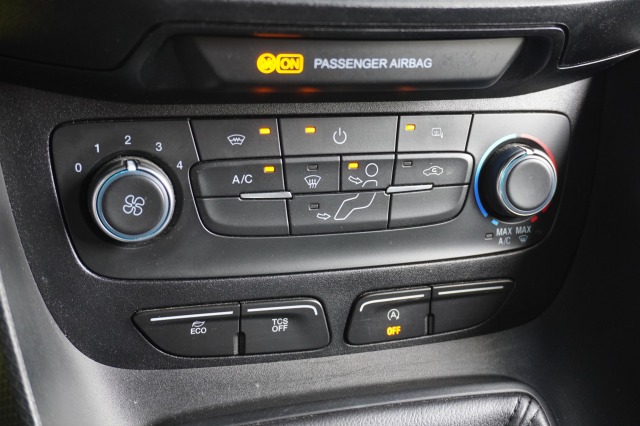 Ford Transit Connect 1.5 EcoBlue 100PK EURO 6 Airco - Cruise - Trekhaak - €10.950,- Excl. Ford Transit Connect 1.5 EcoBlue 100PK EURO 6 Airco - Cruise - Trekhaak - €10.950,- Excl.