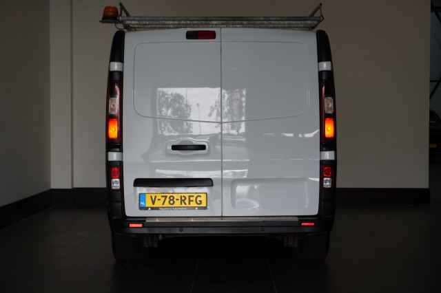 Renault Trafic 2.0 dCi 130PK EURO 6 - Airco - Navi - Cruise - €16.900,- Excl. Renault Trafic 2.0 dCi 130PK EURO 6 - Airco - Navi - Cruise - €16.900,- Excl.