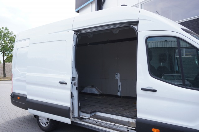 Ford Transit 2.0 TDCI L4H3 - EURO 6 - Airco - Cruise - Camera - €16.950,- Excl.