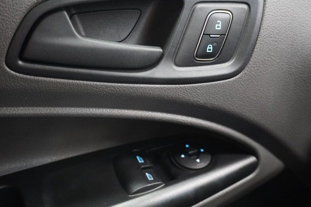 Ford Transit Connect 1.5 EcoBlue 120PK L2 EURO 6 - Airco - Voorruit verw - Radio - €12.950,- Excl. Ford Transit Connect 1.5 EcoBlue 120PK L2 EURO 6 - Airco - Voorruit verw - Radio - €12.950,- Excl.