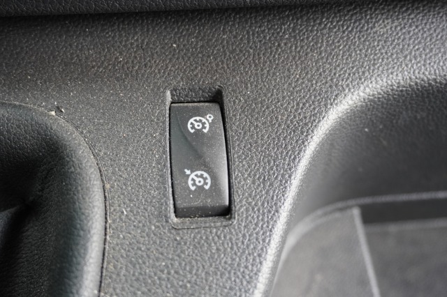 Renault Master 2.3 dCi 150PK L2H2 EURO 6 - Airco - Navi - Cruise - €14.950,- Excl. Renault Master 2.3 dCi 150PK L2H2 EURO 6 - Airco - Navi - Cruise - €14.950,- Excl.