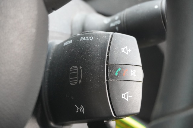 Renault Master 2.3 dCi 150PK L2H2 EURO 6 - Airco - Navi - Cruise - €14.950,- Excl. Renault Master 2.3 dCi 150PK L2H2 EURO 6 - Airco - Navi - Cruise - €14.950,- Excl.