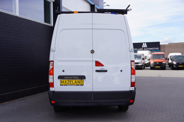 Renault Master 2.3 dCi 150PK L2H2 - Airco - Navi - Cruise - €14.950,- Excl. Renault Master 2.3 dCi 150PK L2H2 - Airco - Navi - Cruise - €14.950,- Excl.