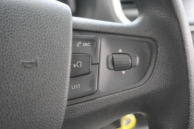 Opel Vivaro 2.0 CDTI 120PK L3 Dubbele Cabine EURO 6 - Airco - Navi - Cruise - €15.900,- Excl. Opel Vivaro 2.0 CDTI 120PK L3 Dubbele Cabine EURO 6 - Airco - Navi - Cruise - €15.900,- Excl.