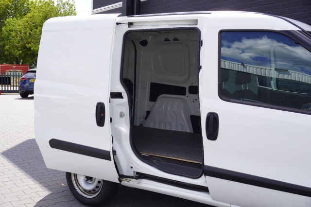 Fiat Doblò Cargo 1.3 MJ EURO 6 - Airco - Start/Stop - NAP - € 9.900,- Excl.
