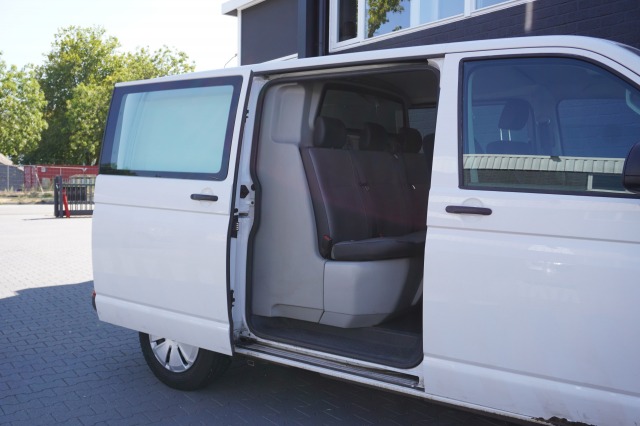 Volkswagen Transporter 2.0 TDI 150PK Automaat Dubbele Cabine EURO 6 - Airco - Cruise - Camera - € 18.900,- Excl.