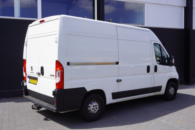 Peugeot Boxer 2.2 BlueHDi 120PK L2H2 EURO 6 - Airco - Navi - Cruise - €12.900,- Excl. Peugeot Boxer 2.2 BlueHDi 120PK L2H2 EURO 6 - Airco - Navi - Cruise - €12.900,- Excl.