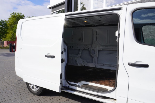 Renault Trafic 2.0 dCi 130PK L2 EURO 6 - Airco - Cruise - PDC - €21.950,- Excl.