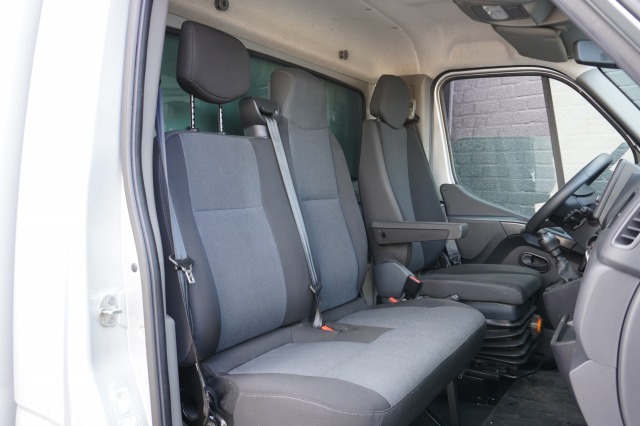 Renault Master 2.3 dCi 145PK L3 Bakwagen EURO 6 - Laadklep - Airco - Cruise - €24.950,- Excl. Renault Master 2.3 dCi 145PK L3 Bakwagen EURO 6 - Laadklep - Airco - Cruise - €24.950,- Excl.