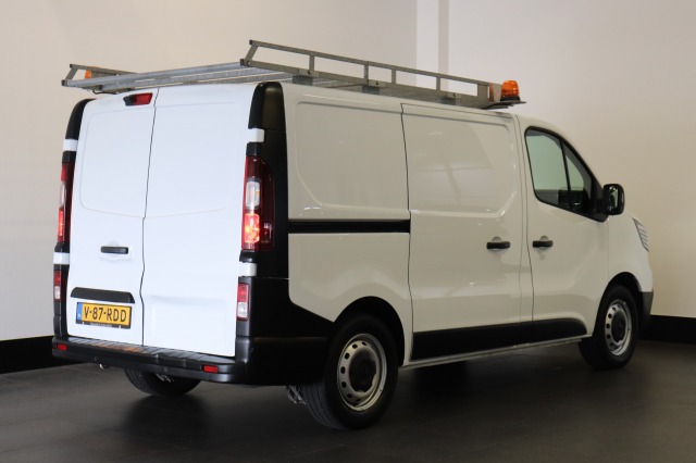 Renault Trafic 2.0 dCi 130PK EURO 6 - Airco - Navi - Cruise - € 16.900,- Excl. Renault Trafic 2.0 dCi 130PK EURO 6 - Airco - Navi - Cruise - € 16.900,- Excl.