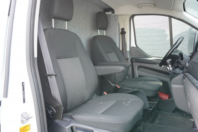 Ford Transit Custom 2.0 TDCI 2x Schuifdeur EURO 6 - Airco - Navi - Cruise - €12.950,- Excl. Ford Transit Custom 2.0 TDCI 2x Schuifdeur EURO 6 - Airco - Navi - Cruise - €12.950,- Excl.