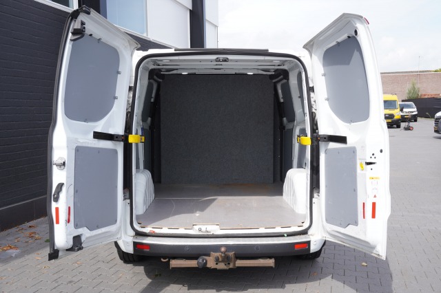 Ford Transit Custom 2.0 TDCI 2x Schuifdeur EURO 6 - Airco - Navi - Cruise - €12.950,- Excl. Ford Transit Custom 2.0 TDCI 2x Schuifdeur EURO 6 - Airco - Navi - Cruise - €12.950,- Excl.