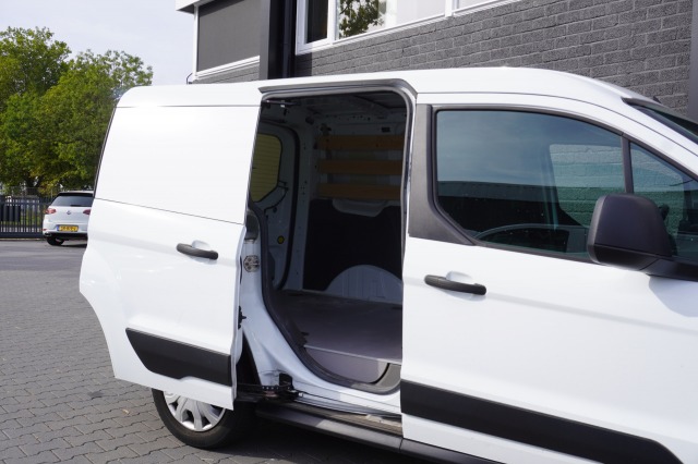 Ford Transit Connect 1.5 EcoBlue 100PK Automaat EURO 6 - Airco - Navi - Cruise - €11.950,- Excl.