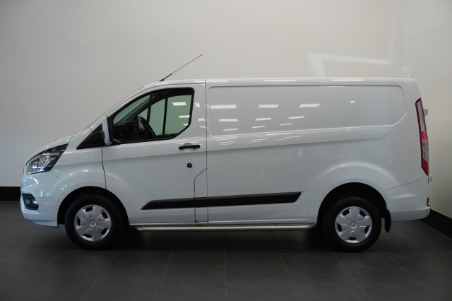 Ford Transit Custom 2.0 TDCI EURO 6 - Airco - Navi - Cruise - €13.900,- Excl. Ford Transit Custom 2.0 TDCI EURO 6 - Airco - Navi - Cruise - €13.900,- Excl.