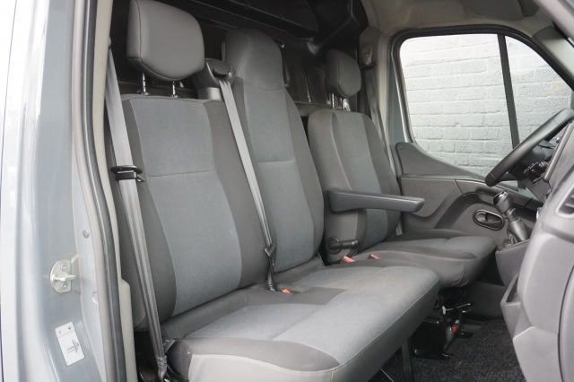 Renault Master 2.3 dCi 135PK EURO 6 - Airco - Navi - Cruise - €14.900,- Excl.