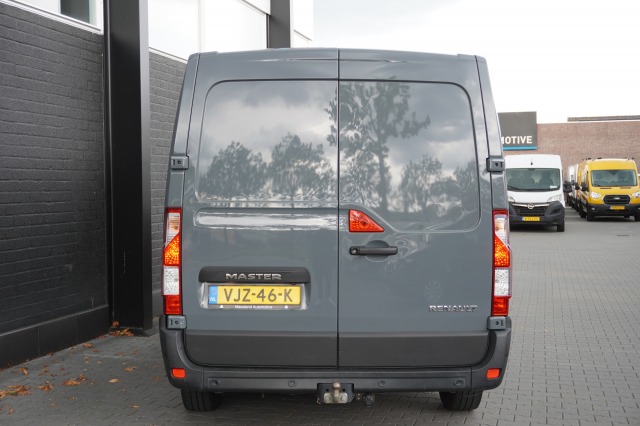 Renault Master 2.3 dCi 135PK EURO 6 - Airco - Navi - Cruise - €14.900,- Excl.