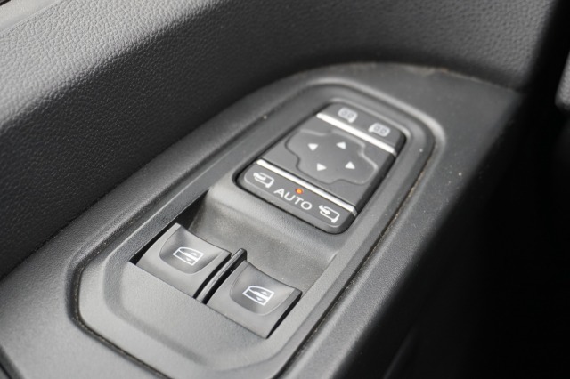 Renault Trafic 2.0 Blue dCi 130PK EURO 6 - Airco - Navi - Cruise - €15.950,- Excl. Renault Trafic 2.0 Blue dCi 130PK EURO 6 - Airco - Navi - Cruise - €15.950,- Excl.
