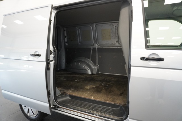 Volkswagen Transporter 2.0 TDI EURO 6 - Airco - Cruise - Carkit - €14.950,- Excl.