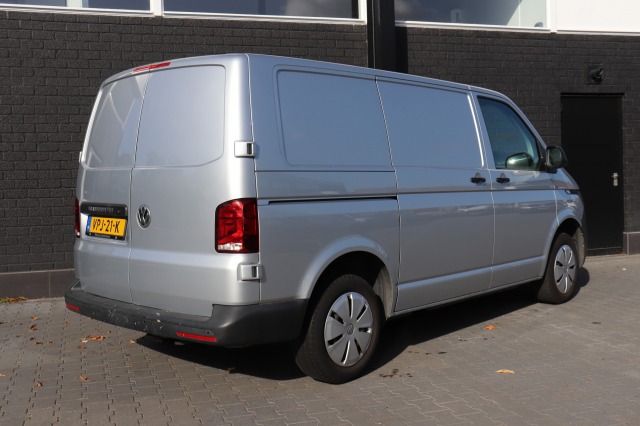 Volkswagen Transporter 2.0 TDI EURO 6 - Airco - Cruise - Carkit - €14.950,- Excl. Volkswagen Transporter 2.0 TDI EURO 6 - Airco - Cruise - Carkit - €14.950,- Excl.