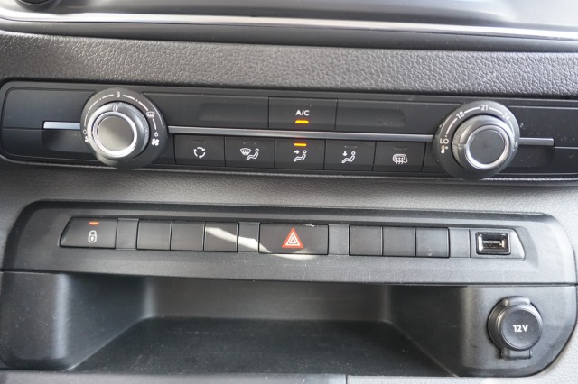 Peugeot Expert 2.0 BlueHDI 145PK L3 Dubbel Cabine EURO 6 - Airco - Navi - Cruise - €15.900,- Excl.