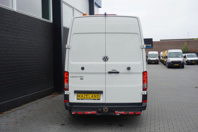 Volkswagen Crafter 2.0 TDI 170PK L3H3 Automaat EURO 6 - Airco - Navi - Cruise - €18.900,- Excl. Volkswagen Crafter 2.0 TDI 170PK L3H3 Automaat EURO 6 - Airco - Navi - Cruise - €18.900,- Excl.