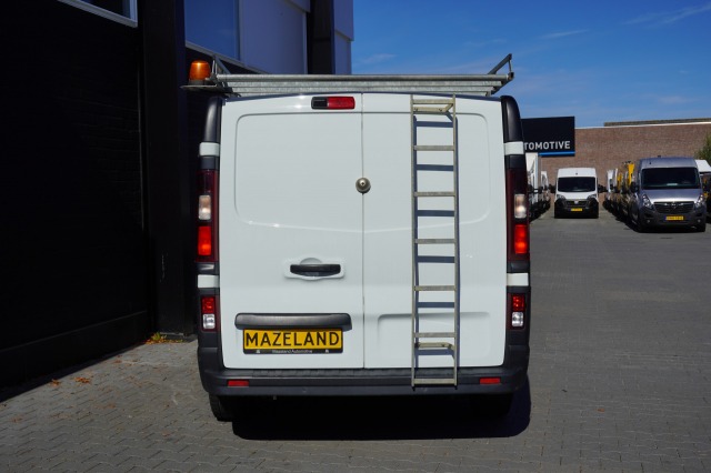 Renault Trafic 2.0 dCi 130PK EURO 6 Airco - Navi - Cruise - €15.950,- Excl. Renault Trafic 2.0 dCi 130PK EURO 6 Airco - Navi - Cruise - €15.950,- Excl.