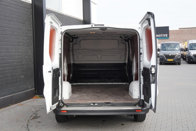 Renault Trafic 2.0 dCi 110PK L2 EURO 6 - Airco - Navi - Cruise - €16.900,- Excl.