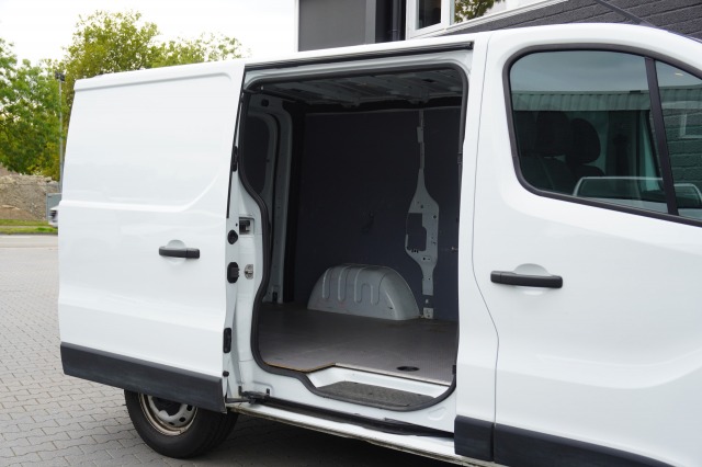 Renault Trafic 2.0 dCi 130PK EURO 6 - Airco - Navi - Cruise - €15.950,- Excl.