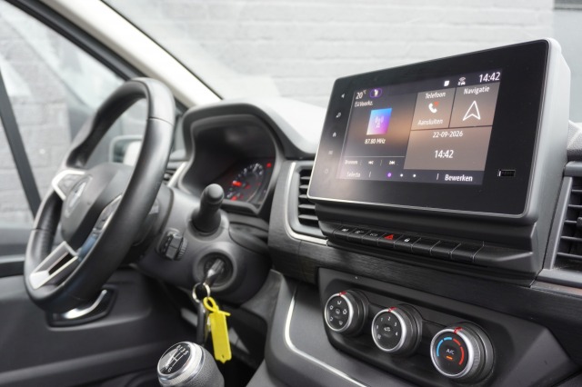 Renault Trafic 2.0 dCi 130PK EURO 6 - Airco - Navi - Cruise - €15.950,- Excl. Renault Trafic 2.0 dCi 130PK EURO 6 - Airco - Navi - Cruise - €15.950,- Excl.
