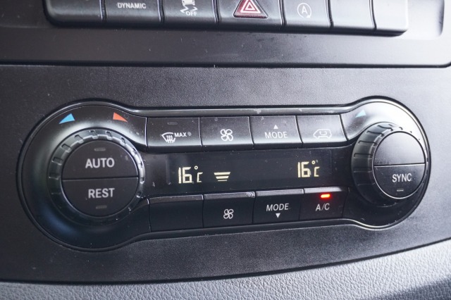 Mercedes-Benz Vito 114 CDI Lang Automaat EURO 6 - AC/Climate - Navi - Cruise - €13.900,- Excl.