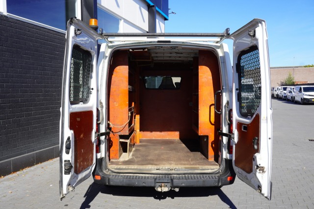 Opel Movano 2.3 Turbo L1H1 Automaat 150PK EURO 6 - Airco - Navi - Cruise - €10.950,- Excl. Opel Movano 2.3 Turbo L1H1 Automaat 150PK EURO 6 - Airco - Navi - Cruise - €10.950,- Excl.