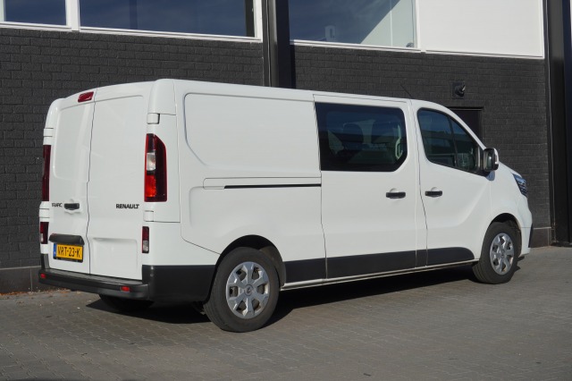 Renault Trafic 2.0 dCi L2 Dubbele Cabine EURO 6 - Airco - Cruise - Carkit - €23.950,- Excl. Renault Trafic 2.0 dCi L2 Dubbele Cabine EURO 6 - Airco - Cruise - Carkit - €23.950,- Excl.