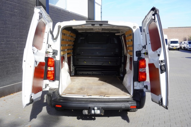 Toyota ProAce Worker 2.0 D-4D L3 122PK EURO 6 - Airco - Cruise - Trekhaak - €15.900,- Excl. Toyota ProAce Worker 2.0 D-4D L3 122PK EURO 6 - Airco - Cruise - Trekhaak - €15.900,- Excl.