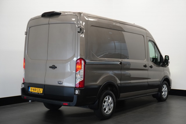 Ford Transit 2.0 TDCI 185PK L2H2 EURO 6 - Airco - Navi - Stoelverw. - €16.900,- Excl.