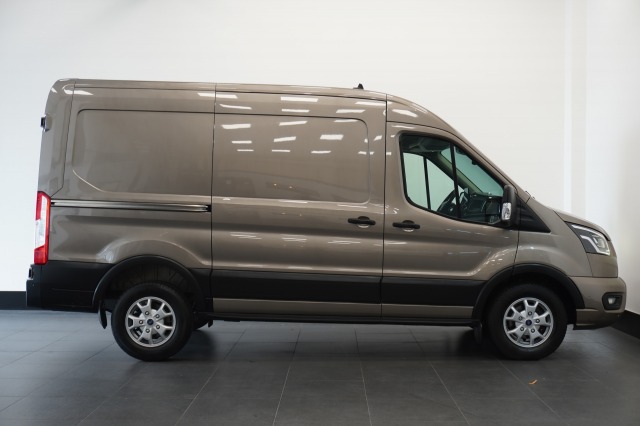 Ford Transit 2.0 TDCI 185PK L2H2 EURO 6 - Airco - Navi - Stoelverw. - €16.900,- Excl.