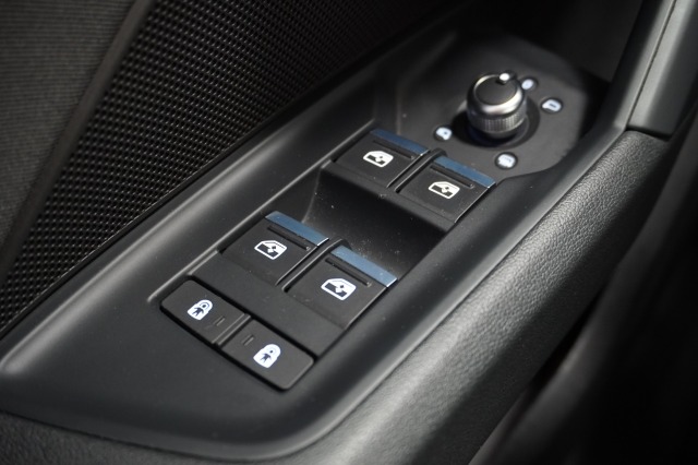 Audi A3 Sportback 35 TFSI 150PK Business edition Automaat 12MND garantie | Pano | Camera | Navi | Stoelverw. | €23.900,- incl. BTW Audi A3 Sportback 35 TFSI 150PK Business edition Automaat 12MND garantie | Pano | Camera | Navi | Stoelverw. | €23.900,- incl. BTW